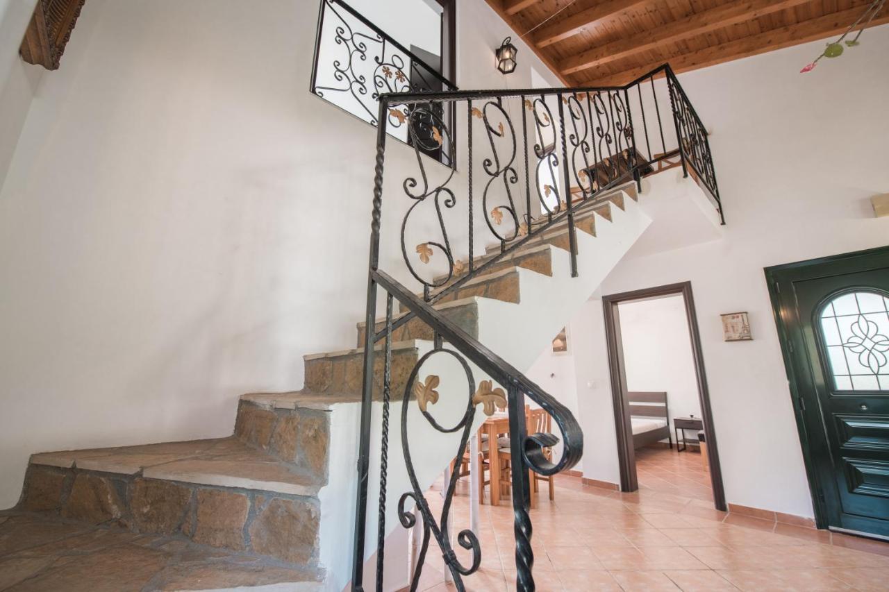 Villa Varka Vitalades Exterior photo